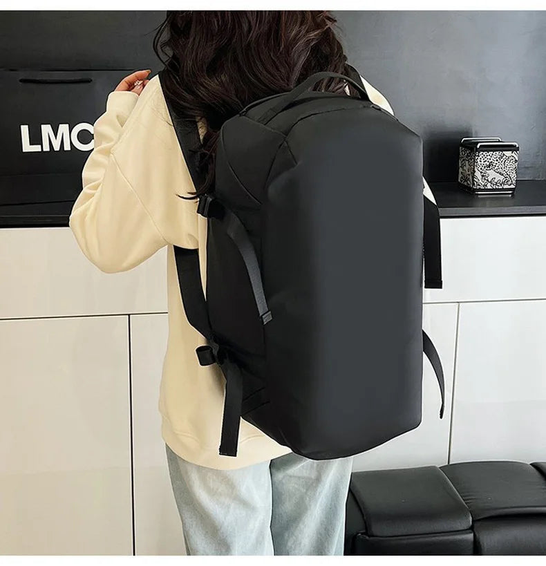 Nylon fitness gym shoulder duffel with independent shoe compartment - product image
