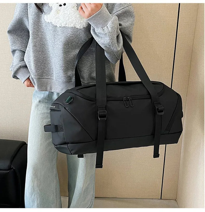 Nylon fitness gym shoulder duffel with independent shoe compartment - product image