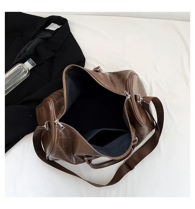 Pu multifunctional women's fitness shoulder bag with adjustable strap - product image