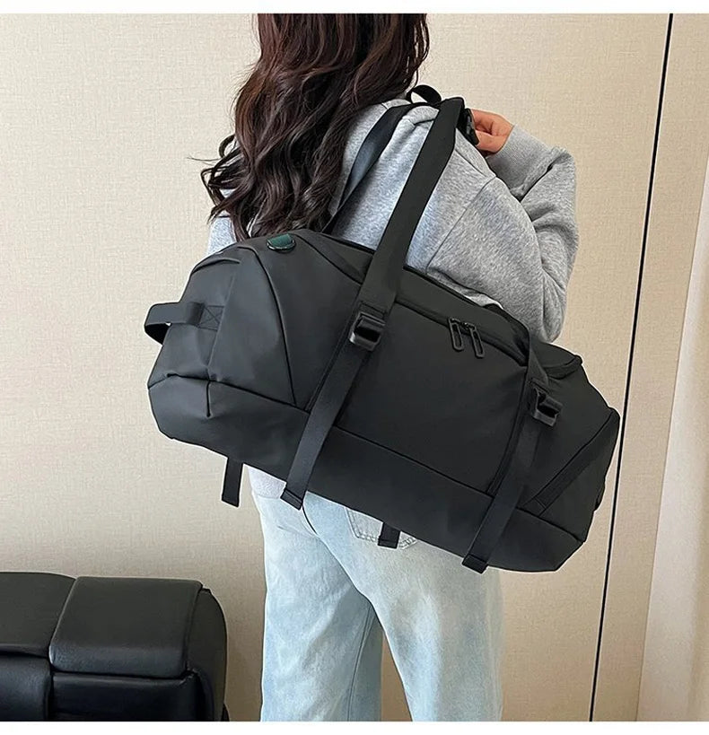 Nylon fitness gym shoulder duffel with independent shoe compartment - product image
