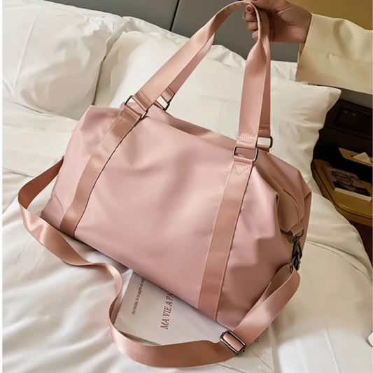 Nylon foldable waterproof fitness crossbody gym bag with adjustable straps - product image