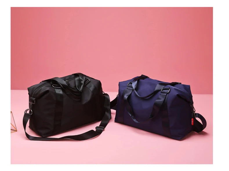 Nylon foldable waterproof fitness crossbody gym bag with adjustable straps - product image