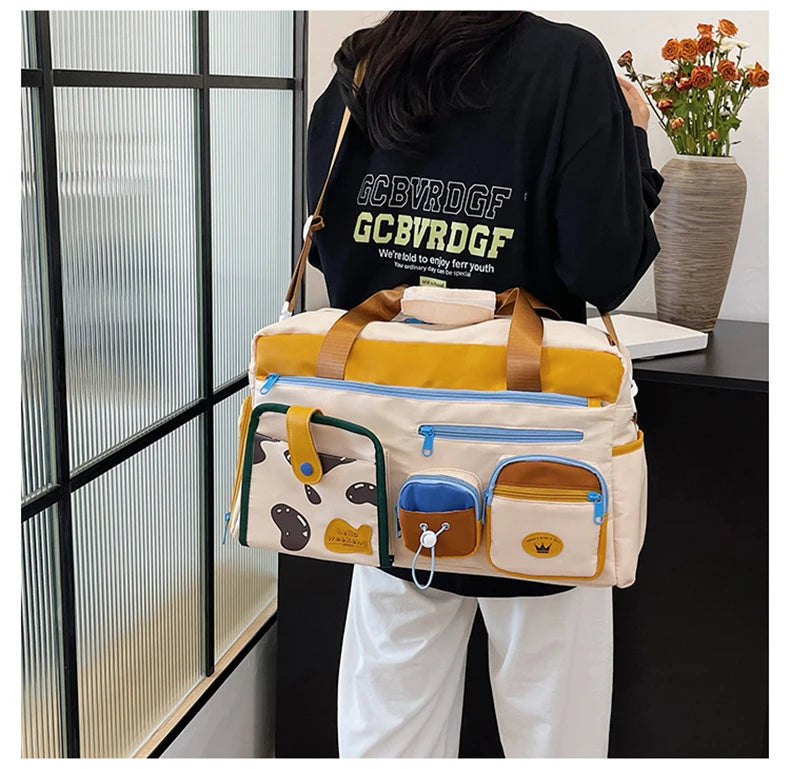 Nylon sports gym bag with shoe compartment and back zipper pocket - product image