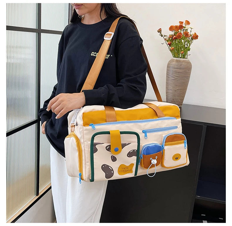 Nylon sports gym bag with shoe compartment and back zipper pocket - product image